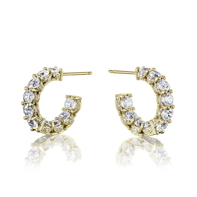 Diamond Huggie Earrings in 18kt Yellow Gold