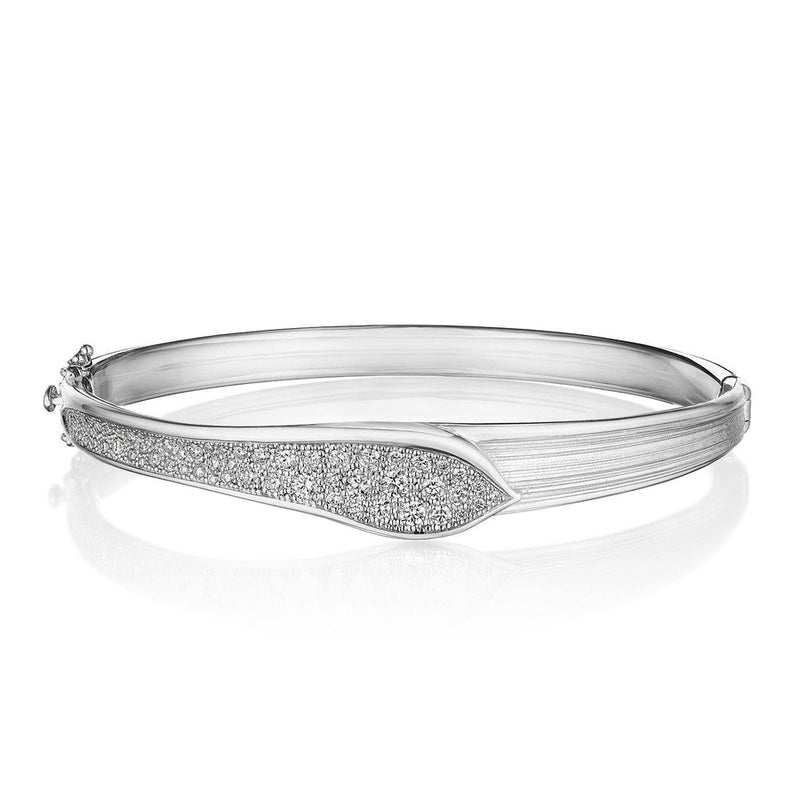 Petal Diamond Pavé Bangle in 18kt White Gold
