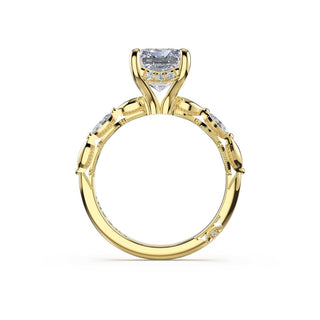 Marquise Pattern Emerald Solitaire Engagement Ring in 14kt Yellow Gold