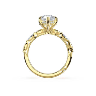 Marquise Pattern Pear Solitaire Engagement Ring in 18kt Yellow Gold