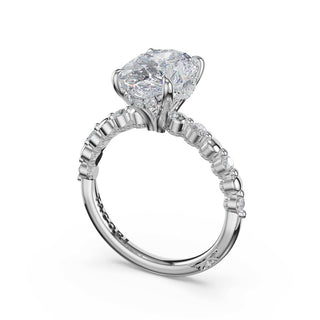 Round Pattern Oval Solitaire Engagement Ring in Platinum