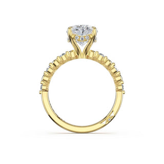 Round Pattern Oval Solitaire Engagement Ring in 14kt Yellow Gold