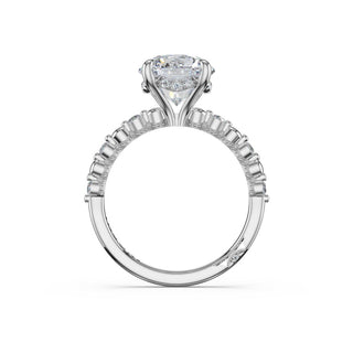 Round Pattern Round Solitaire Engagement Ring in Platinum