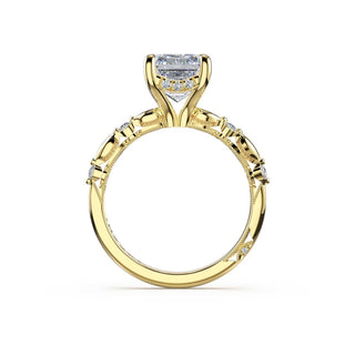 Mixed Pattern Emerald Solitaire Engagement Ring in 14kt Yellow Gold