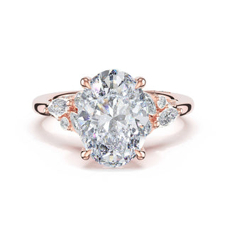 Asymmetrical Cluster Oval Engagement Ring in 18kt Rose Gold