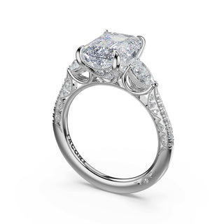 3-Stone Pear Diamond Side Emerald Engagement Ring in 18kt White Gold