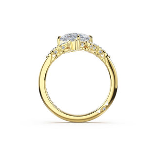 3-Stone Pear Diamond Side Oval Engagement Ring in 18kt Yellow Gold