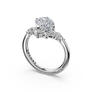 3-Stone Pear Diamond Side Oval Engagement Ring in 18kt White Gold