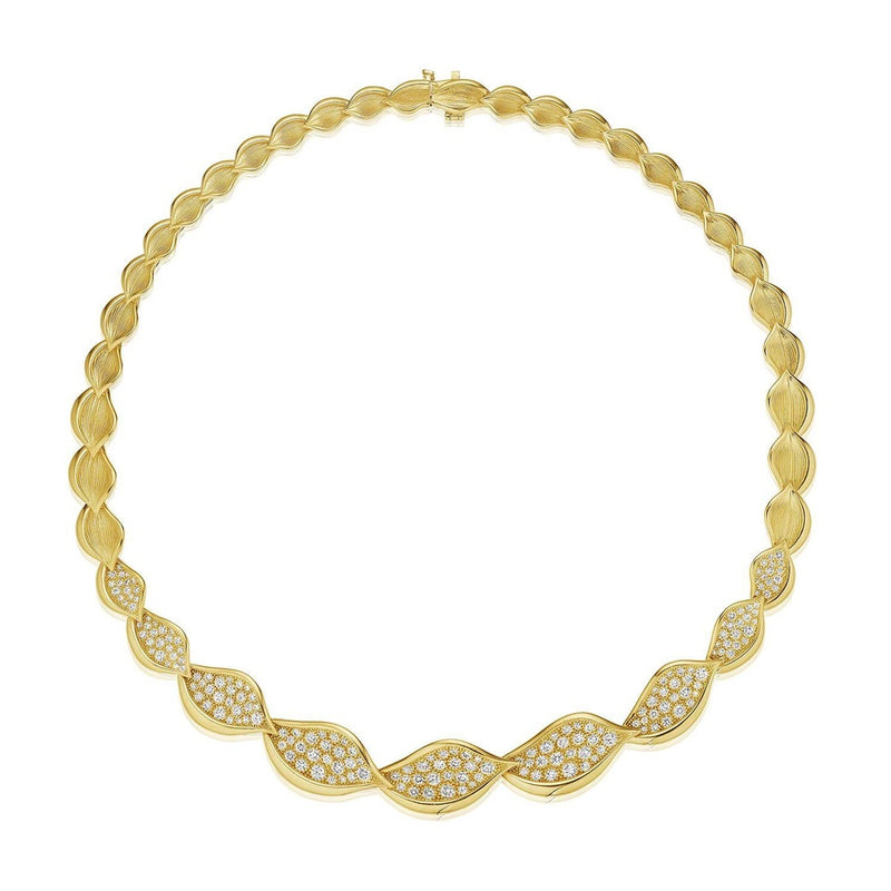 Petal Diamond Pavé Necklace in 14kt Yellow Gold