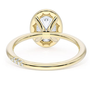 Oval Solitaire Engagement Ring