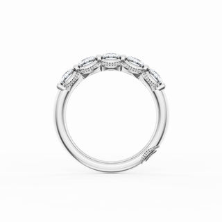 Round Cut Diamond Eternity Band in 18kt White Gold