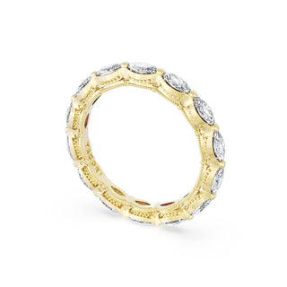Diamond Eternity Band in 18kt Yellow Gold