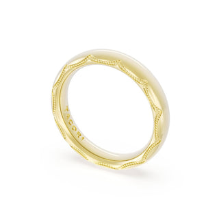 High Polish Wedding Band in 18kt Yellow Gold