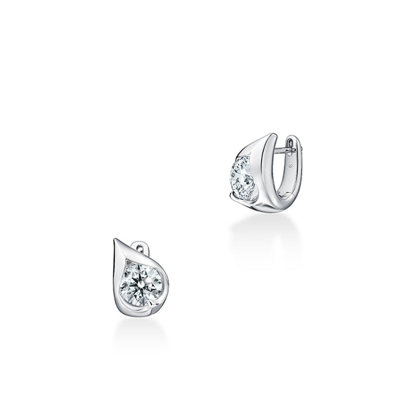 Hearts On Fire LU Droplet Huggies Earrings UU2830 : 1.00 : : 18KW : IJ/VS
