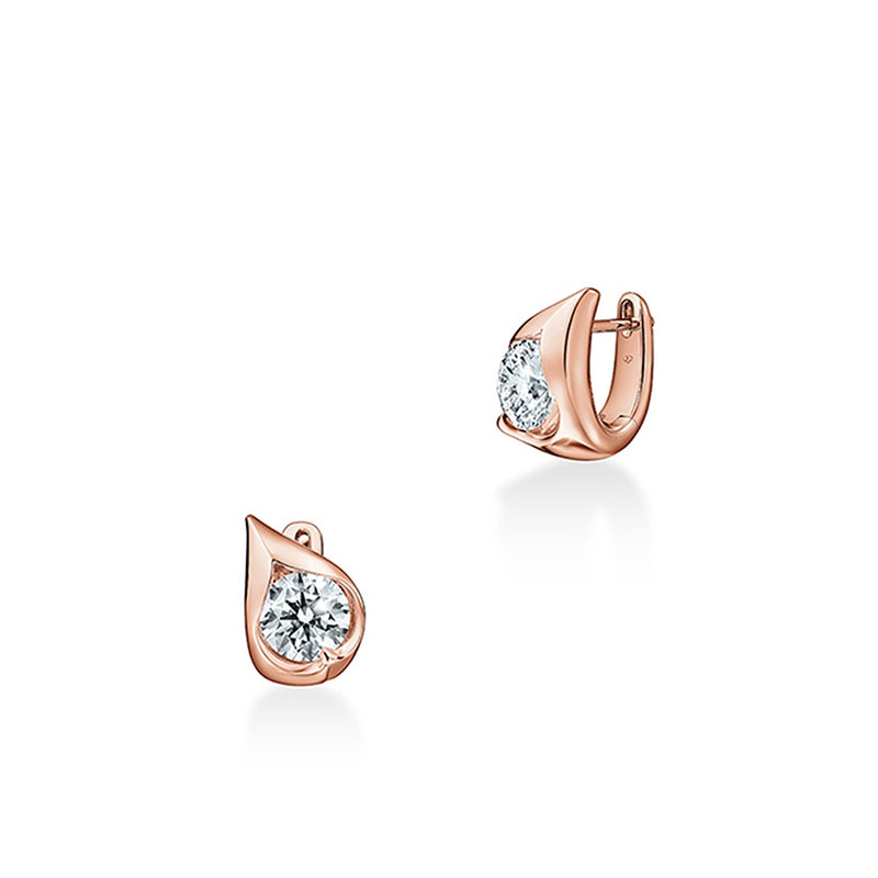 Hearts on Fire LU Droplet Huggies Earrings UU2830 : 1.40 : : 18KR : IJ/VS