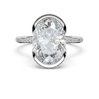 Oval North/South Semi-Bezel Pavé-Intense Ring in Platinum