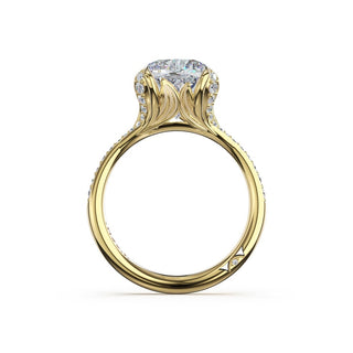 Cushion Petal-Crown Pavé Intense Solitaire in Platinum