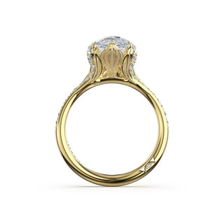 Pear Petal-Crown Pavé Intense Solitaire in 18kt White Gold