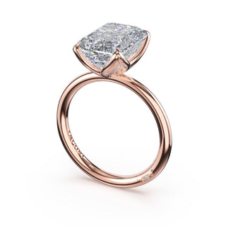 Emerald Sculpted Petal-Prong Solitaire in 18kt White Gold